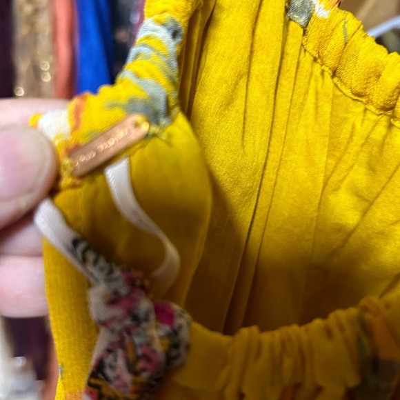 Floral Yellow One-Shoulder Dress - Picture 4 of 7